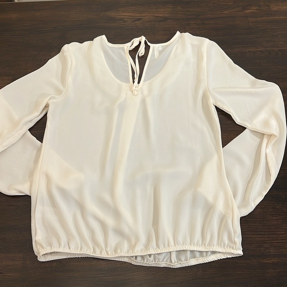 Women’s Blouse - Picture 2 of 3